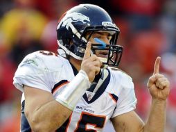 Tim Tebow, de Denver, celebra tras su anotación ante Kansas City. EFE  /