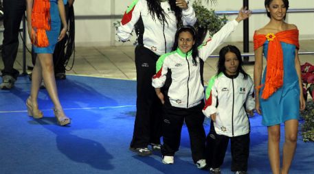 México ocupó los tres lugares gracias a las nadadoras Vianney Trejo, Doramitzi González y Karina Domingo.  /