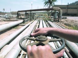 La explosión en un ducto de Petróleos Mexicanos se registró a unos 30 kilómetros de la refinería de Cadereyta. ARCHIVO  /