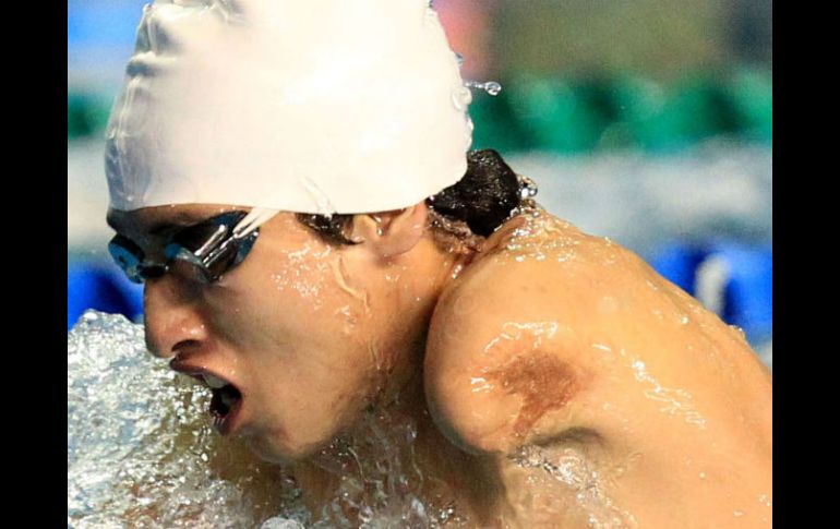 Guillén consigue la  presea áurea en los 50 metros libre categoría S8.  /
