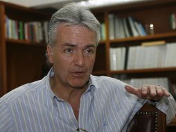 Alfonso Petersen dice que con este tipo de ejercicios se puede lograr una mejor opinión de la sociedad. ARCHIVO  /