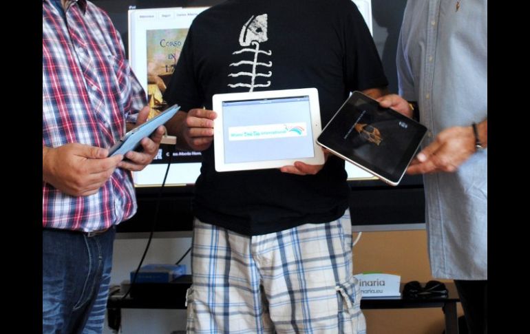 El no contar con protección antipiratería permitirá a los lectores ingresar el archivo en cualquier dispositivo. EFE  /