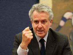 Santiago Creel reitera que no ve bien la opción de una alianza del PAN con otro partido rumbo al 2012. ARCHIVO  /