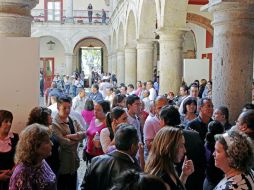 Hoy alrededor de 200 trabajadores sindicalizados del Poder Legislativo amagaron con paro de labores.  /
