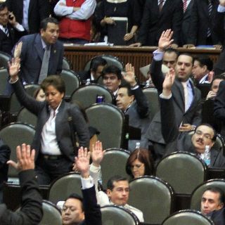 Diputados demandan renovar aeronaves de Presidencia