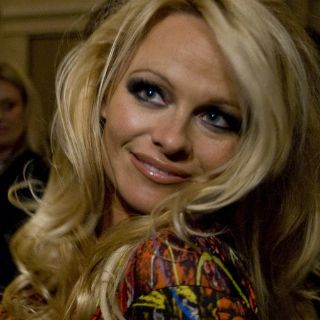 Pamela Anderson será La Virgen María