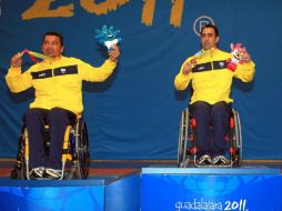 Los brasileños Invanildo Pessoa, medalla de plata y Ezequiel Babes, medalla de oro. MEXSPORT  /