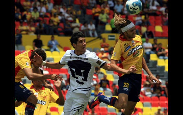 Monarcas contra UNAM durante el juego de la semana 2 del Apertura 2011. MEXSPORT  /