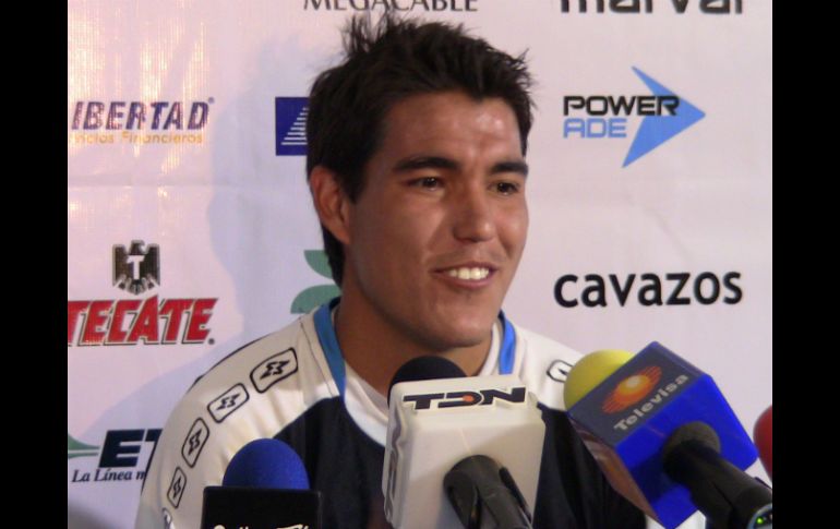 Ruiz pretende que Gallos llegue con ventaja sobre Chivas al Omnilife.  /