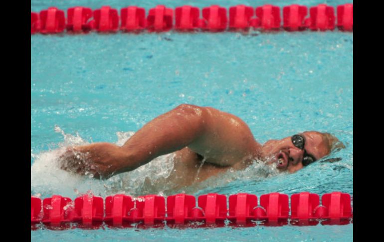 Arnulfo Castorena en los 50 metros pecho categoría SB2. MEXSPORT  /