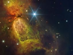 En la imagen no se aprecia bien la estrella, al quedar oculta por un disco de materia relativamente denso. ESPECIAL  /