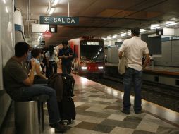 Los recursos federales podrían invertirse en la ejecución de la Línea 3 del Tren Ligero. ARCHIVO  /