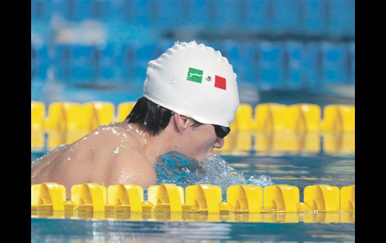 El nadador Gustavo Sánchez, de tan sólo 17 años de edad, logró ayer su segundo metal dorado en los Juegos de la inclusión.  /