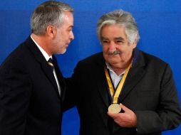 La ceremonia de entrega de presea se efectuó en Casa Jalisco. NOTIMEX  /