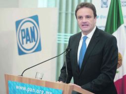José Espina, presidente de la Comisión Nacional de Elecciones del PAN, al dar a conocer la convocatoria. EL UNIVERSAL  /