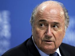 El presidente de la FIFA indicó que los jugadores que profieran insultos racistas, deberían ser expulsados. AFP  /