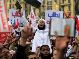 Acudieron jóvenes revolucionarios, con pañuelos palestinos liados al cuello, y ciudadanos no vinculados a grupos políticos. AP  /