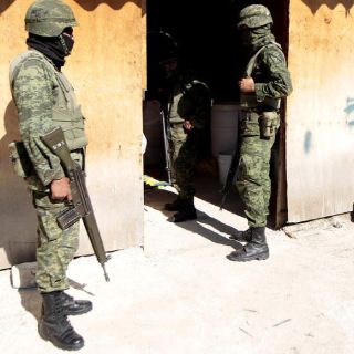 Militares desmantelan red de comunicación de cártel