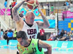 Estados Unidos no dio espacio para sorpresas y a partir del segundo cuarto ya no perdería la ventaja en el marcador.  /