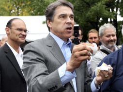 El gobernador de Texas y aspirante a la candidatura republicana a la presidencia, Rick Perry. ARCHIVO  /