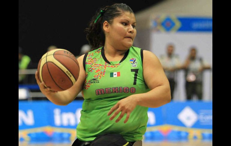 Floralia Estrada y el equipo mexicano de basquetbol están muy cerca de obtener su boleto a los Juegos Paralímpicos de Londres. MEXSPORT  /