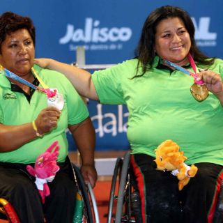 Margarita Zavala felicita a medallistas por twitter