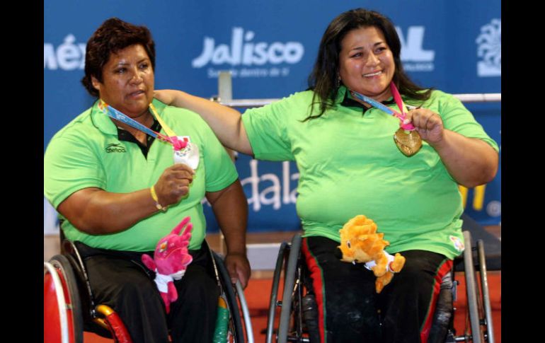 Perla Bárcenas y Catalina Díaz ganadoras en la categoría de 67.5 a 82.5 kilogramos. MEXSPORT  /
