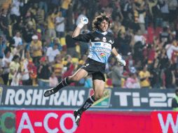 El arquero Federico Vilar festeja el triunfo del equipo michoacano. MEXSPORT  /