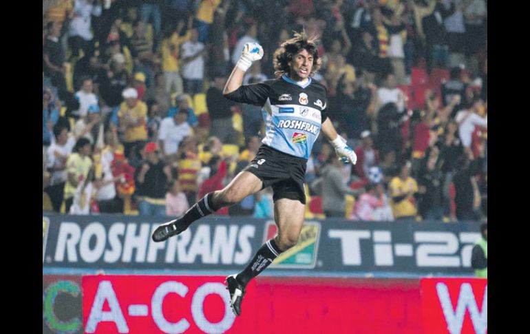 El arquero Federico Vilar festeja el triunfo del equipo michoacano. MEXSPORT  /