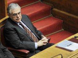 Lucas Papademos debe convencer al FMI y a la UE otorguen a Grecia 8 mil millones de dólares. AFP  /
