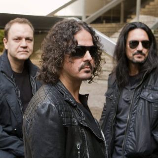 Héroes del Silencio vuelven con disco en vivo