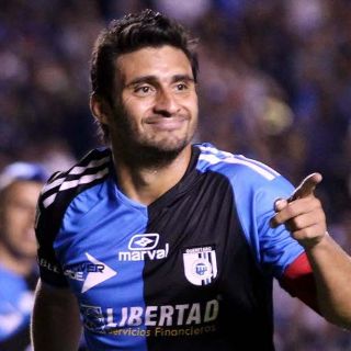 Carlos Bueno brilla al inicio de la Liguilla