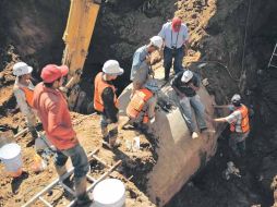 Tras la fractura en el Acueducto Chapala-Guadalajara, el SIAPA dijo que desconoce el trazo original de la línea de conducción de agua.  /