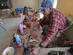 La venta de complementos al nacimientos, como heno, musgo, papel roca, pesebre, ente muchos otros, se pueden encontrar en esta expo.  /