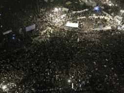 Decenas de miles de egipcios llenan la emblemática plaza Tahrir de El Cairo. EFE  /
