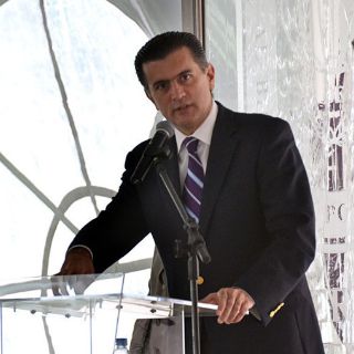 Lujambio regresa a labores en la SEP