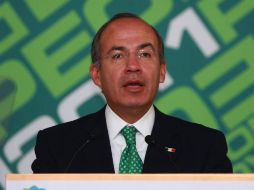 El objetivo de Felipe Calderón, asegura, es cerrar su sexenio a 'tambor batiente' en el rubro de vivienda. EFE  /