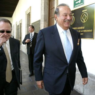 Carlos Slim volvió de la muerte tres veces en el quirófano