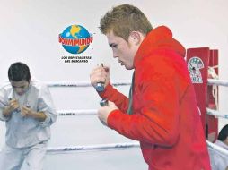 Saúl Álvarez trabaja en su velocidad, de cara a su tercera defensa del cinturón Superwelter del CMB. MEXSPORT  /