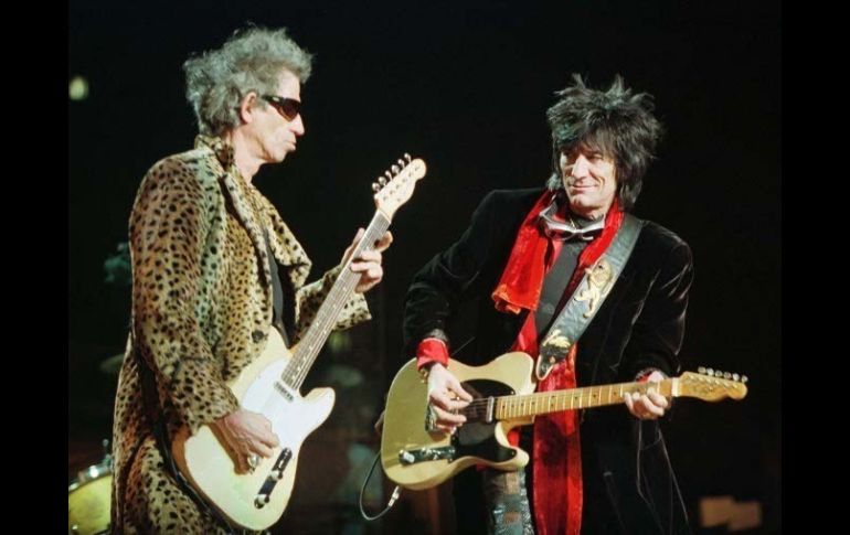 Los Rolling Stones, aquí Keith Richards y Ron Wood. ARCHIVO  /