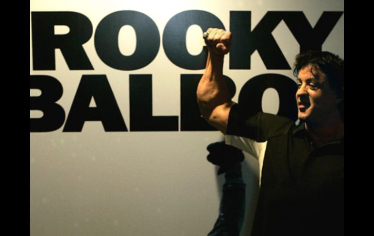 Stallone aclaró que no se subirá al 'ring' en ningún momento, porque estará muy activo tras bambalinas. AP  /