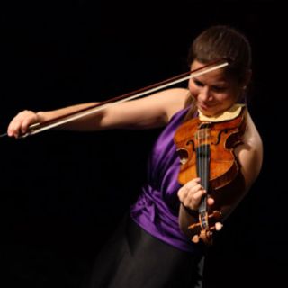 La violonista búlgara Bella Hristova llega a México