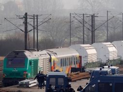 El tren con los contenedores tendrá que encontrar un itinerario lejos de manifestantes. REUTERS  /