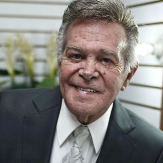 Chamín Correa no dejará que la música romántica muera