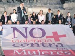 Marcelo Ebrard, durante la conmemoración del Día Internacional de la Erradicación de la Violencia contra las Mujeres. EL UNIVERSAL  /