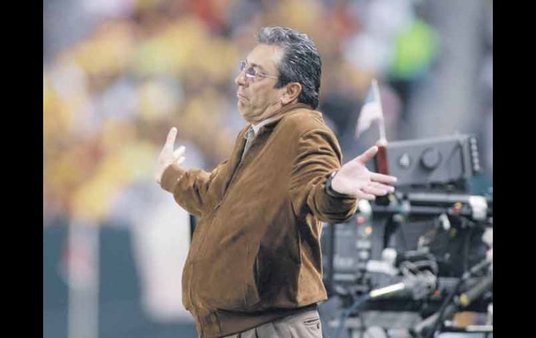 Tomás Boy originó la expulsión del defensa Pinto, del Cruz Azul, en el partido de ida. MEXSPORT  /