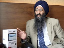 Singh Tuli, no duda en reconocer al 100% su interés por dar el salto al mundo hispano. EFE  /