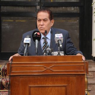 Miles de egipcios salen a las calles para mostrar su apoyo a la Junta Militar