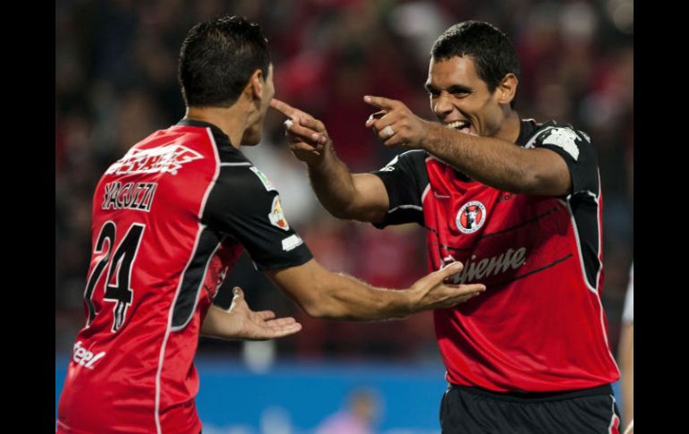 José Sand (D) es uno de los jugadores que se presentarón ante su técnico. MEXSPORT  /