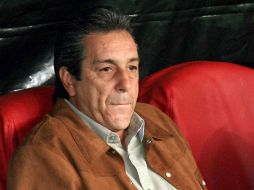 El técnico Tomás Boy 'se quedó mudo', pues no quizo dar declaraciones a la prensa. MEXSPORT  /